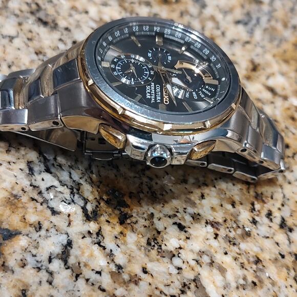 Seiko Coutura Perpetual Solar Watch Model V198-0AB0 Stainless Steel - Picture 3 of 15